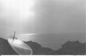 Tabla de la marca Acacias en 1976, de surfari en Portugal (acantilado de Ericeira).