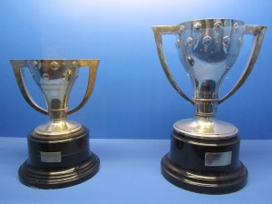 En San Sebastián uno se puede ir de pintxos o de copas. He aquí un ejemplo de lo segundo, las dos de Liga que ganó la Real a principio de los 80.  Todavía hay gente que daría positivo en un control por el efecto de éstas.